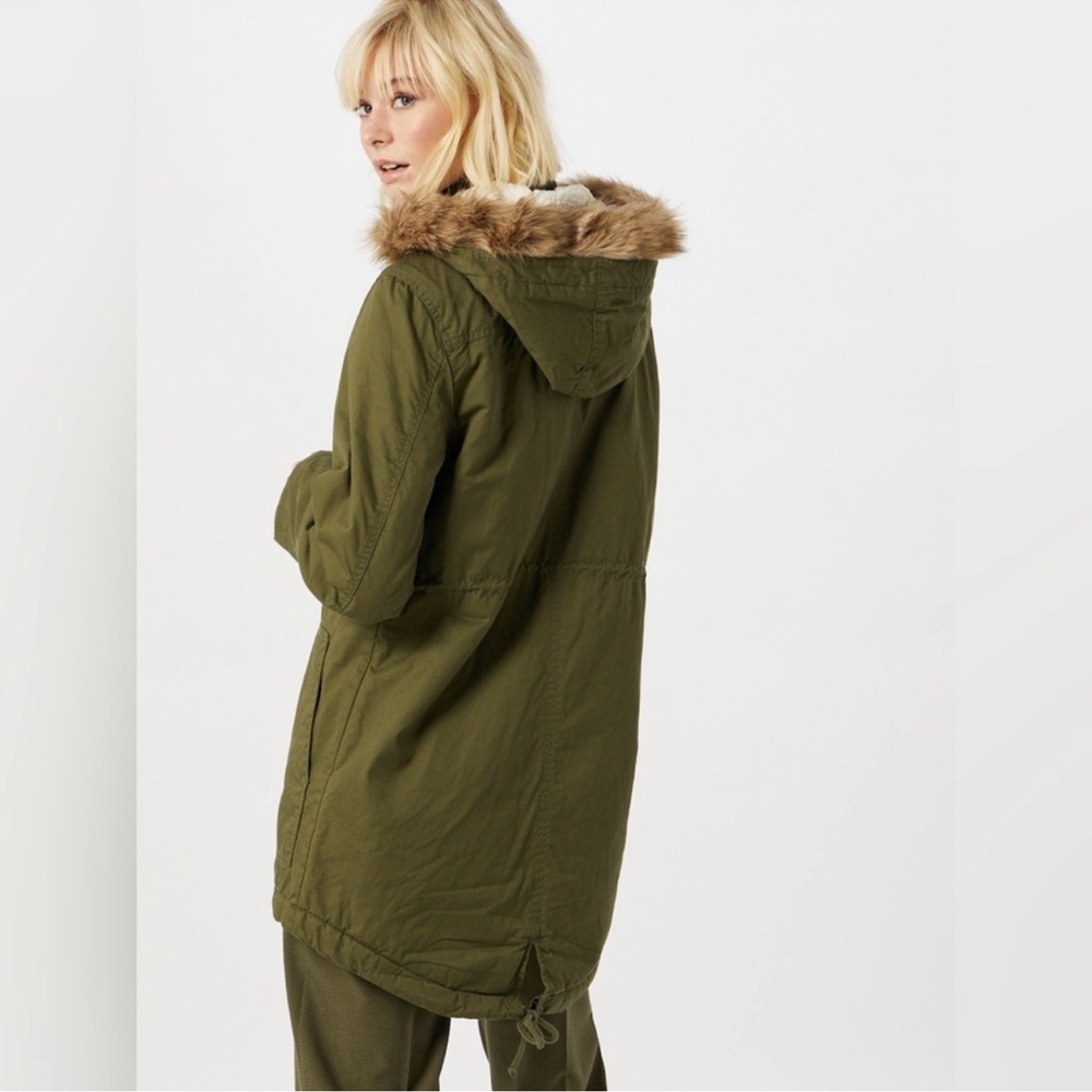 NWT Gap Coat - Picture 2 of 5